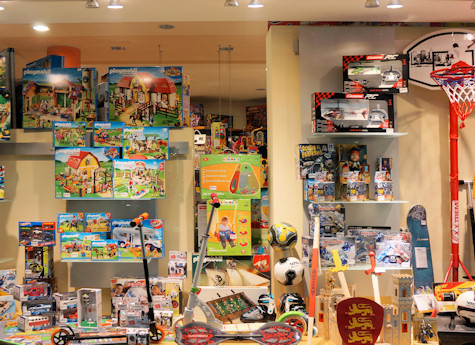 Immagini del negozio di Casa della Bambola, Viale della Vittoria, 311 - Vittorio Veneto (TV)